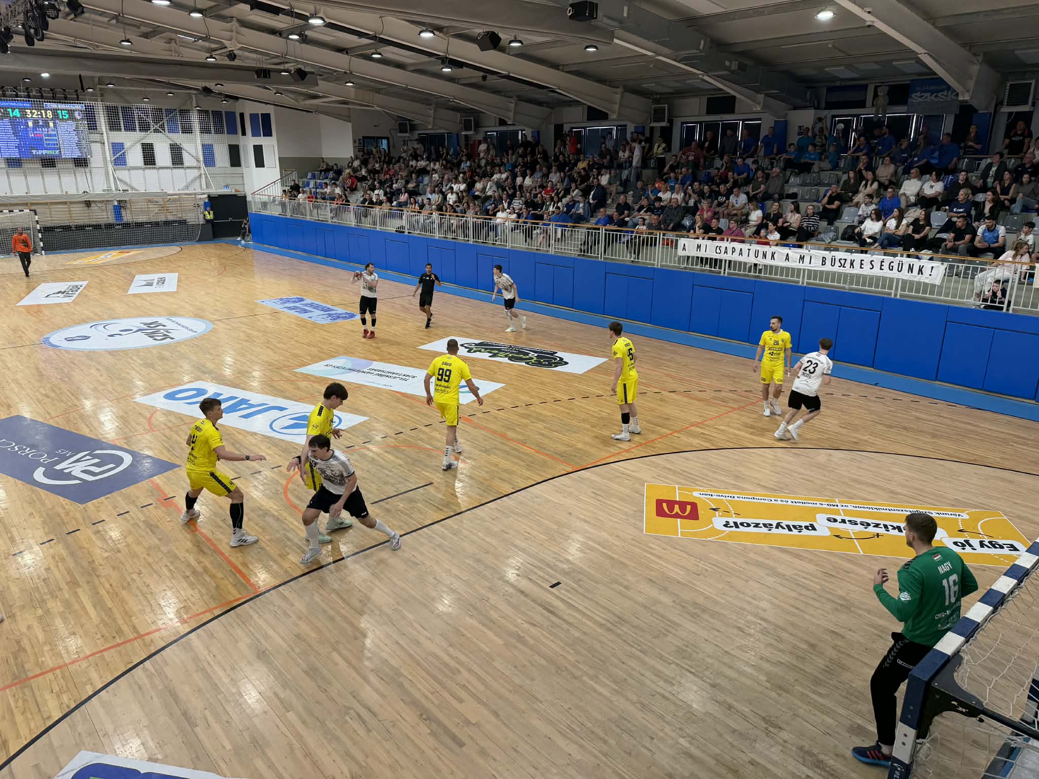 Végletekig kiélezett meccsen szereztünk pontot fantasztikus közönségünk előtt